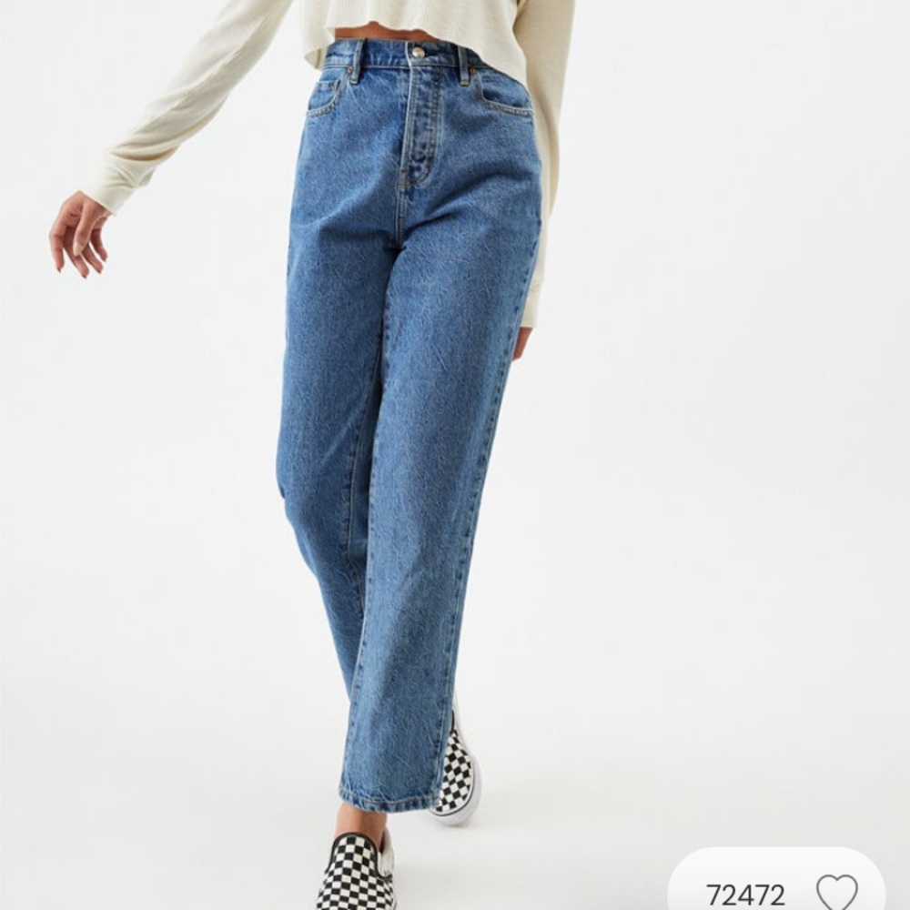 PacSun Medium High Waisted Straight Leg Jeans